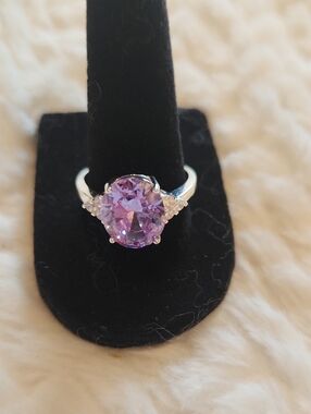 Stunning Purple Gemstone Solitaire Ring with CZ Side Accents - Size 9